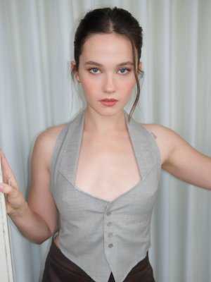 Cailee Spaeny - wearing a gray vest for a press day 588369811.jpg