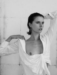 Cato van Ee Nude - TheFappeningBlog.com 2.jpg