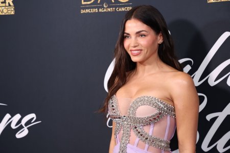Jenna_Dewan_at_Dancers_Against_Cancer_s_2025_Gala_Of_The_Stars_in_Beverly_Hills_1.jpg