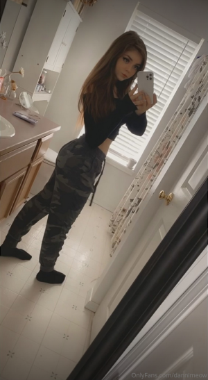 Screenshot 2024-12-19 at 11-52-14 Danni Meow OnlyFans.png