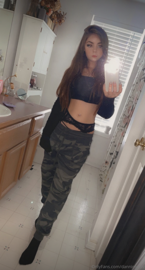 Screenshot 2024-12-19 at 11-52-21 Danni Meow OnlyFans.png