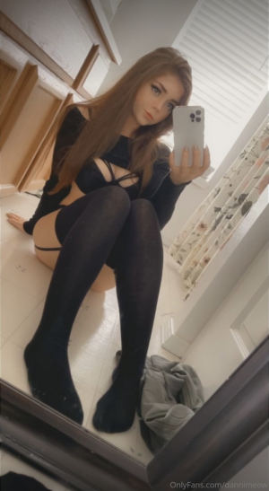 Screenshot 2024-12-19 at 11-52-55 Danni Meow OnlyFans.png