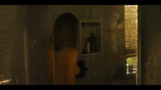 KAYLA WALLACE sideboob landman season 2.jpg