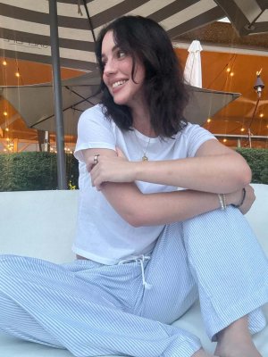 Adelaide Kane neghu4qy_o.jpg