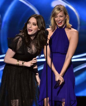 Kat-Dennings-HQCelebrities.com-1089 with beth behrs.jpg