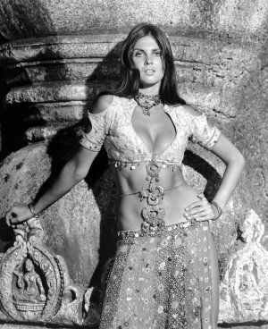 Caroline Munro (8).jpg