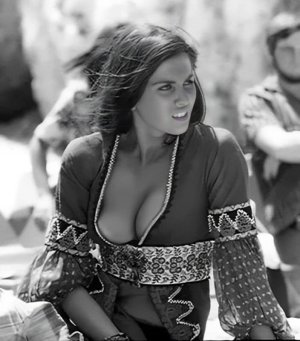 Caroline Munro 1970s 000001.jpg