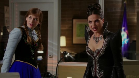 Once Upon A Time 12 with Lana Parrilla.jpg