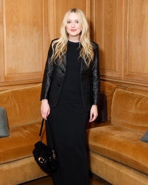Dakota Fanning - 1209_CoachCelebratesElleSentimentalValue-Dakota__1_.jpg