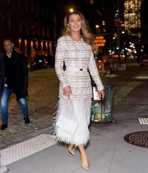 Blake_Lively_out_and_about_in_New_York_12-08-20250004.jpg
