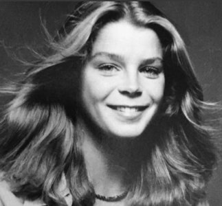 kristine-debell-1970s-v0-f7qja6hb90gf1.jpg