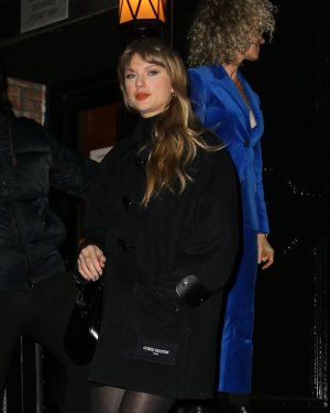 Taylor_Swift_at_Chez_Margaux_in_New_York_12-09-20250015.jpg