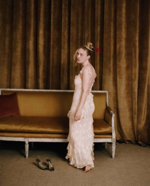 Dakota-Fanning-Feet-9062345.jpg