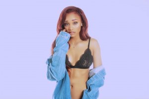 Dakota Gonzalez Sexy 11 thefappeningblog.com.jpg