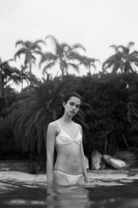 Zoe Barnard Nude & Sexy - TheFappeningBlog.com 4.jpg