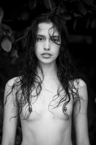 Zoe Barnard Nude & Sexy - TheFappeningBlog.com 13.jpg