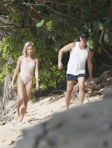 Hailey Baldwin Sexy - TheFappeningBlog.com 19.jpg