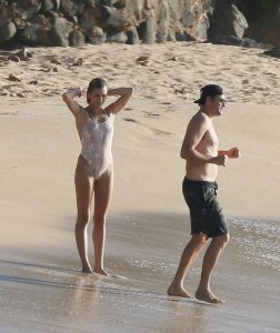 Hailey Baldwin Sexy - TheFappeningBlog.com 26.jpg