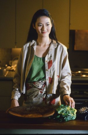 Rosalind Chao - Miami Vice 5x03 (1988) 3.jpg