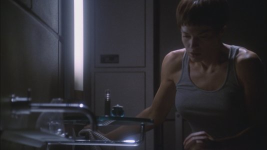 Jolene.Blalock-Star.Trek.Enterprise.2x01.Shockwave.Part.2.1080p.BluRay-12.jpg