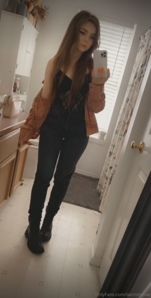 Screenshot 2024-12-19 at 13-23-54 Danni Meow OnlyFans.png