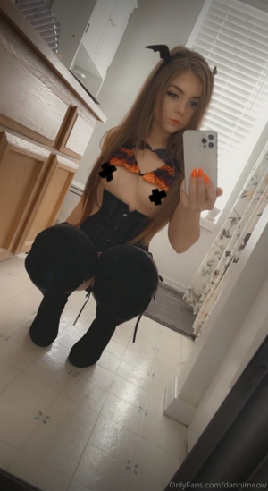 Screenshot 2024-12-19 at 13-25-41 Danni Meow OnlyFans.png