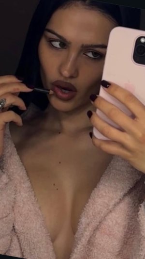 ameliagrayhamlin's2025-12-17-11.21.976 story.jpg