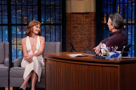 Ella_Purnell_at_the_Late_Night_with_Seth_Meyers_12-16-20250006.jpg