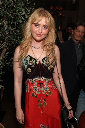 Kathryn Newton - V5KgnUwT_o.jpg