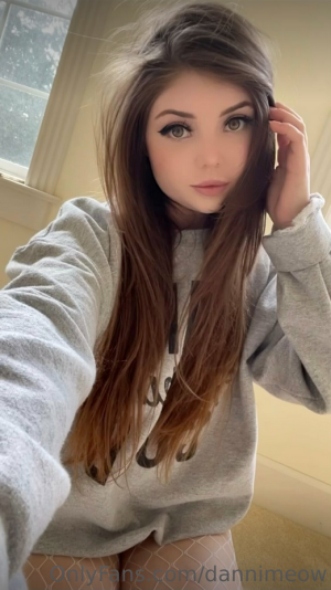 Screenshot 2024-12-19 at 13-45-09 Danni Meow OnlyFans.png