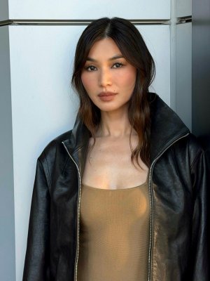 Gemma_Chan_in_dress_12-18-20250001.jpg