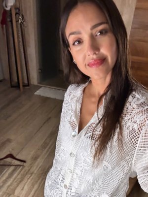 jessica alba 91300432745346094_12223257__2_.jpg