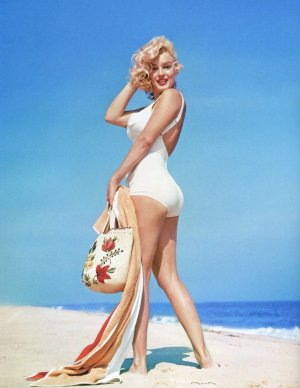 Marilyn Monroe On The Beach Photo  by Sam Shaw.jpg