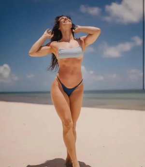 MacKenzie Dern (5).jpg