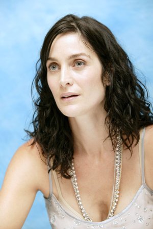82195_73590_67690_carrie_ann_moss_ar_122_451lo.jpg