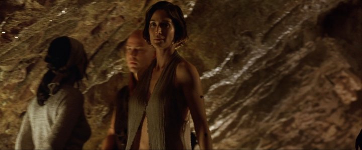 carrie.anne.moss-matrix.reloaded-02.jpg