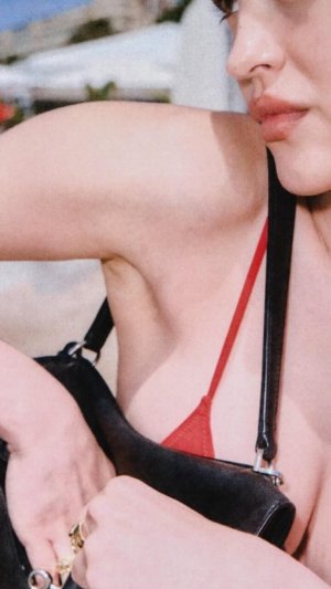 ameliagrayhamlin's2025-12-30-10.38.702 story.jpg