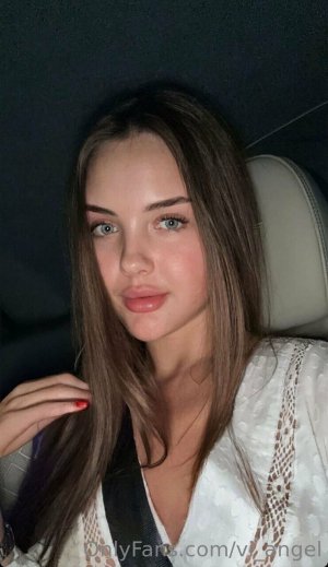 Olya Derkach (3).jpg