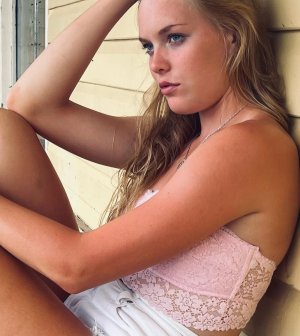 Cara Korhonen (9).jpg