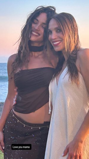 Adria Arjona - SaveClip.App_607756748_18553801246026836_210969362989031659_n.jpg