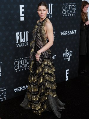 Jessica_Biel_at_the_31st_Annual_Critics_Choice_Awards_in_Santa_Monica_01-04-2026_2__6_.jpg