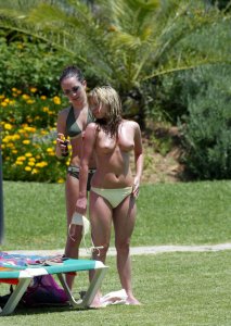 Brooke Kinsella Nude - TheFappeningBlog.com 4.jpg