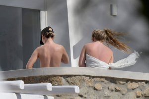 Perrie Edwards Topless - TheFappeningBlog.com 1.jpg