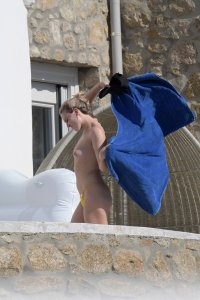 Perrie Edwards Topless - TheFappeningBlog.com 15.jpg