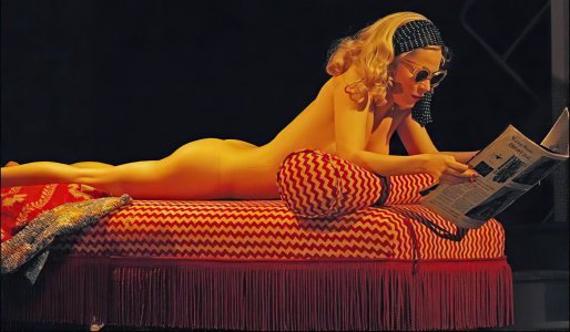 Anna Friel Breakfast At Tiffany's AI 08.jpg