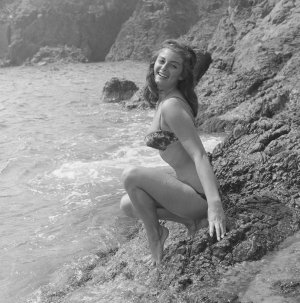 Eve Eden -55c33efac2a96148e2d9c98ddc12fa19 Fd612e16.jpg