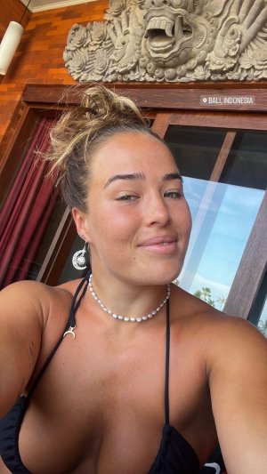 Isabelle Kelly (8).jpeg