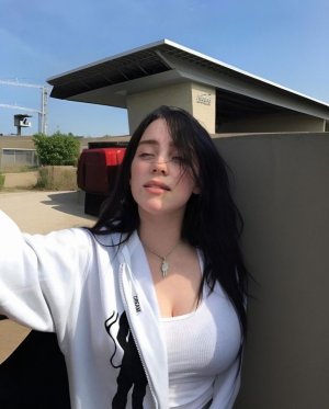 billieeillilish__2025-12-30T141114.000Z.jpg