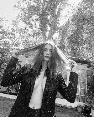 Ashley-Greene-Sexy-In-Hans (5).jpg