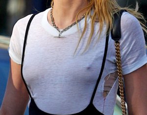 Amber Heard Braless - TheFappeningBlog.com 3.jpg